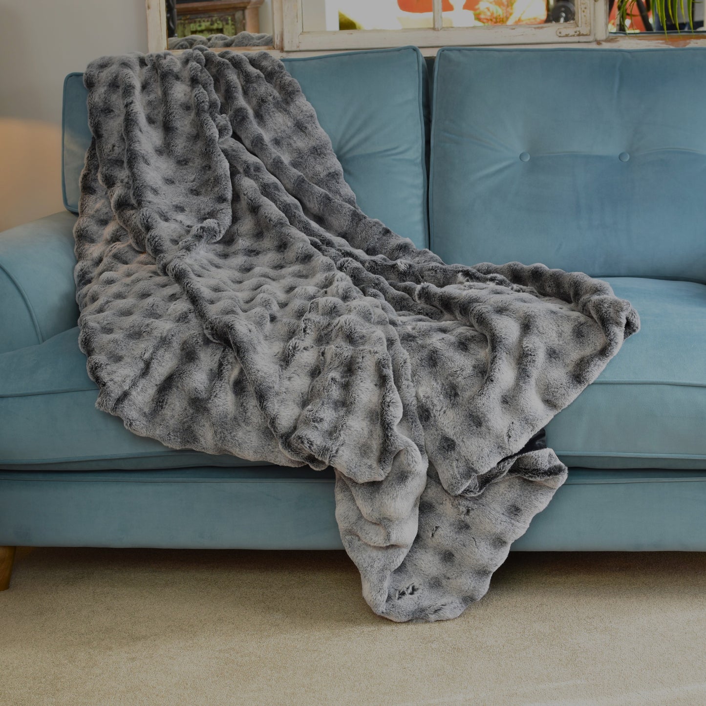 Waves Faux Fur Throw - Grey & Black