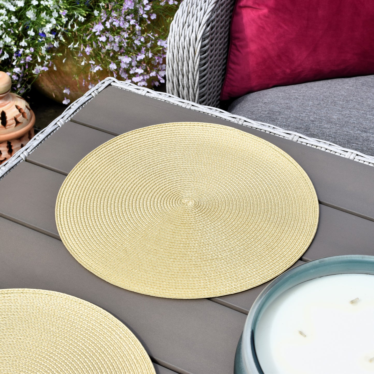 Round Woven Placemat - Golden Oatmeal