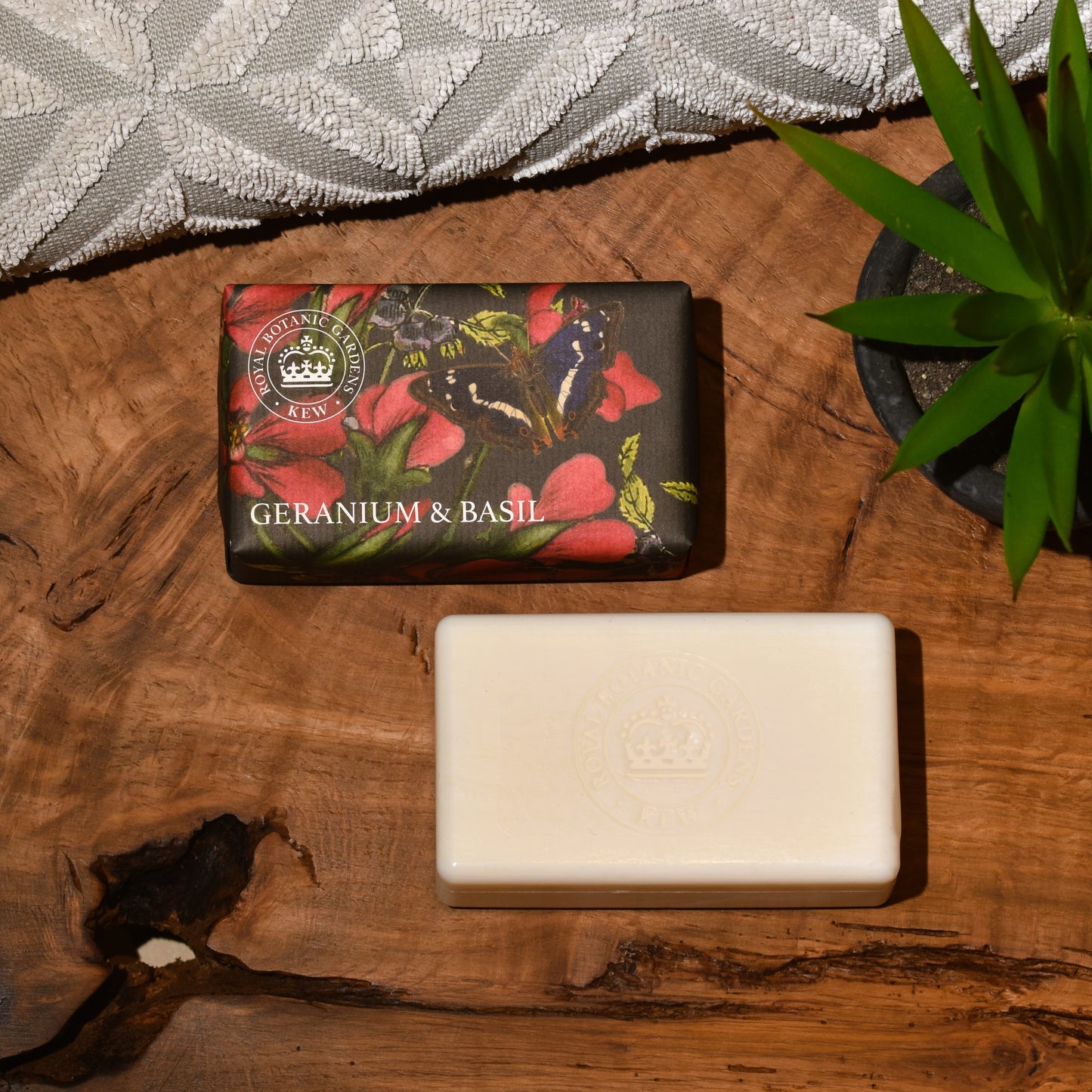 Kew Gardens Geranium and Basil Soap Bar