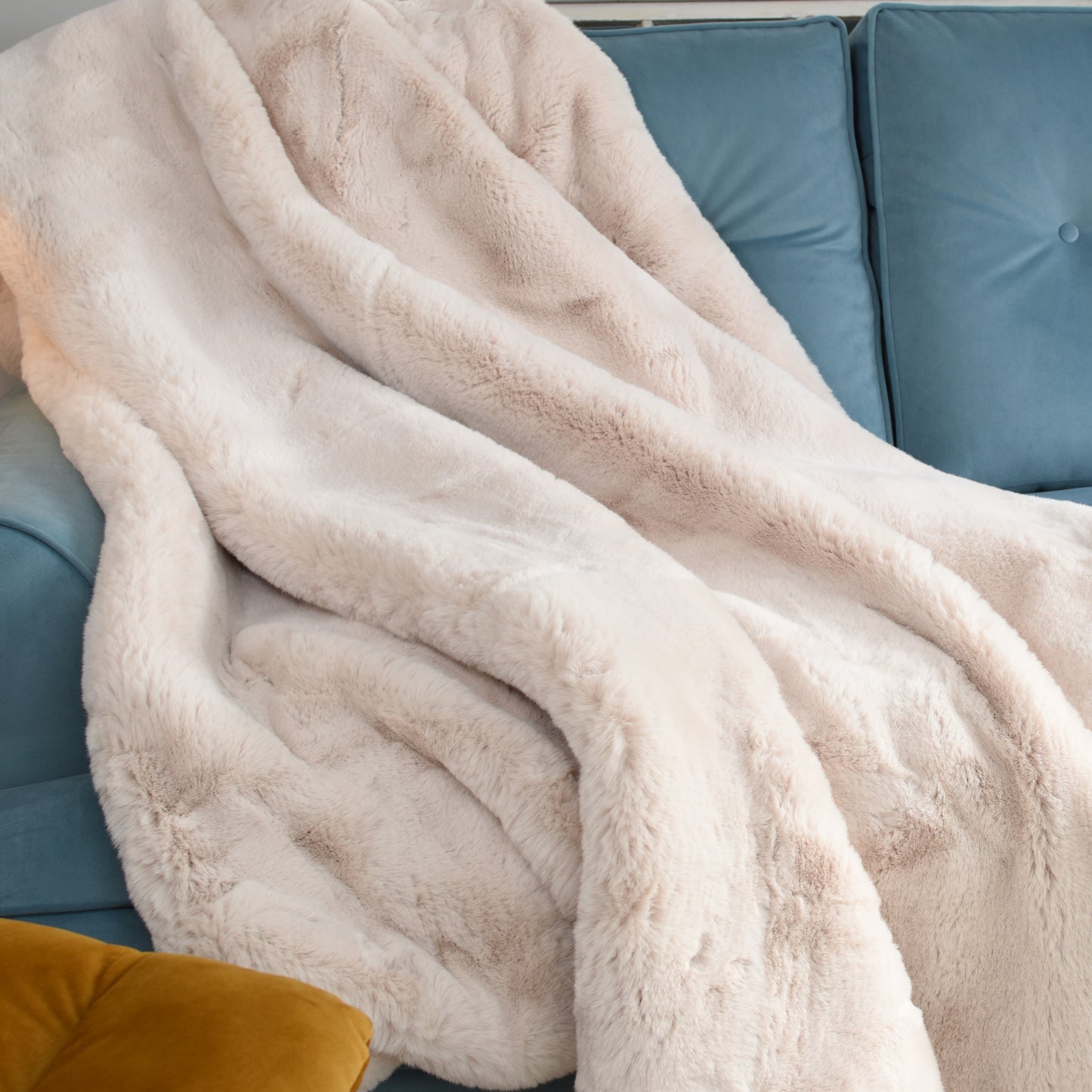 Luxury Fur Throw - Natural