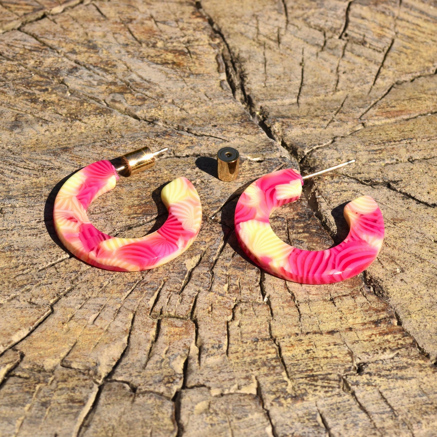 Melissa Wide Hoop Earring - Pinks