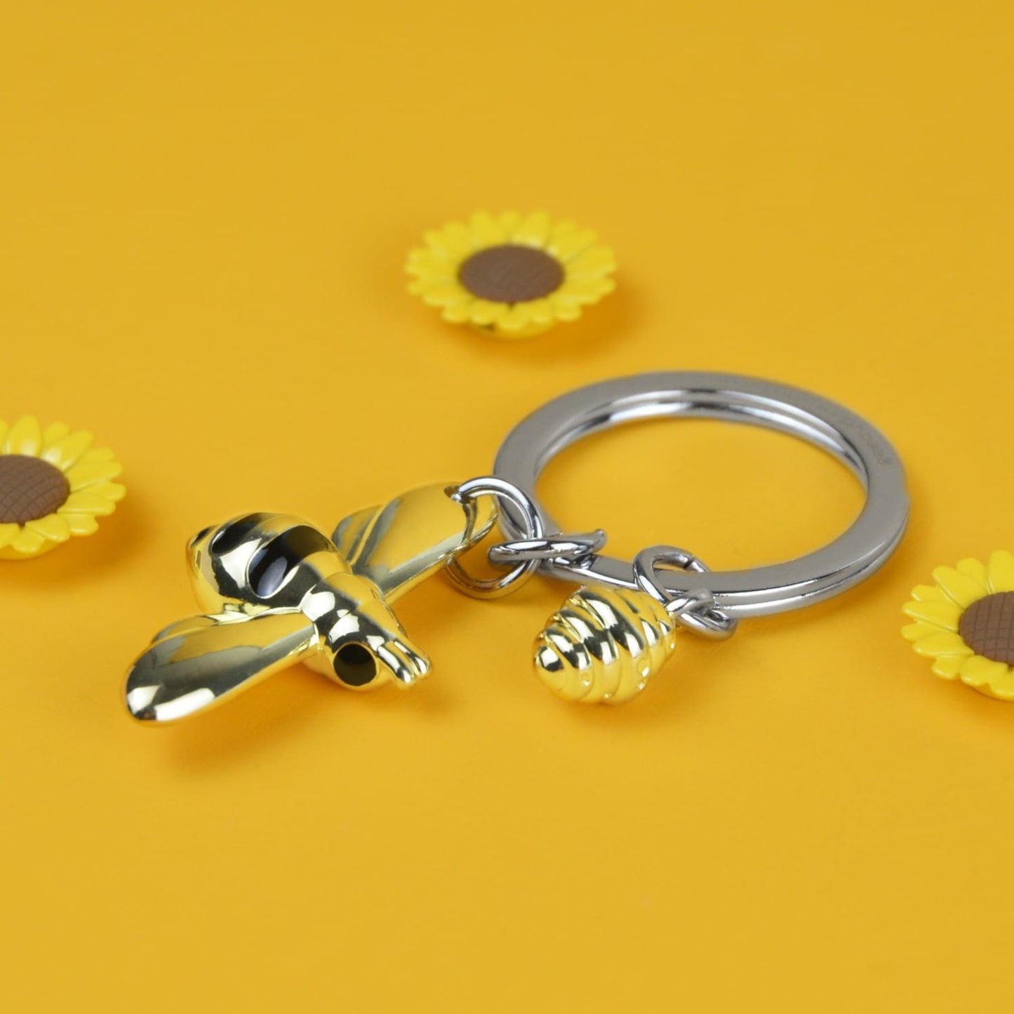 Bee Keyring