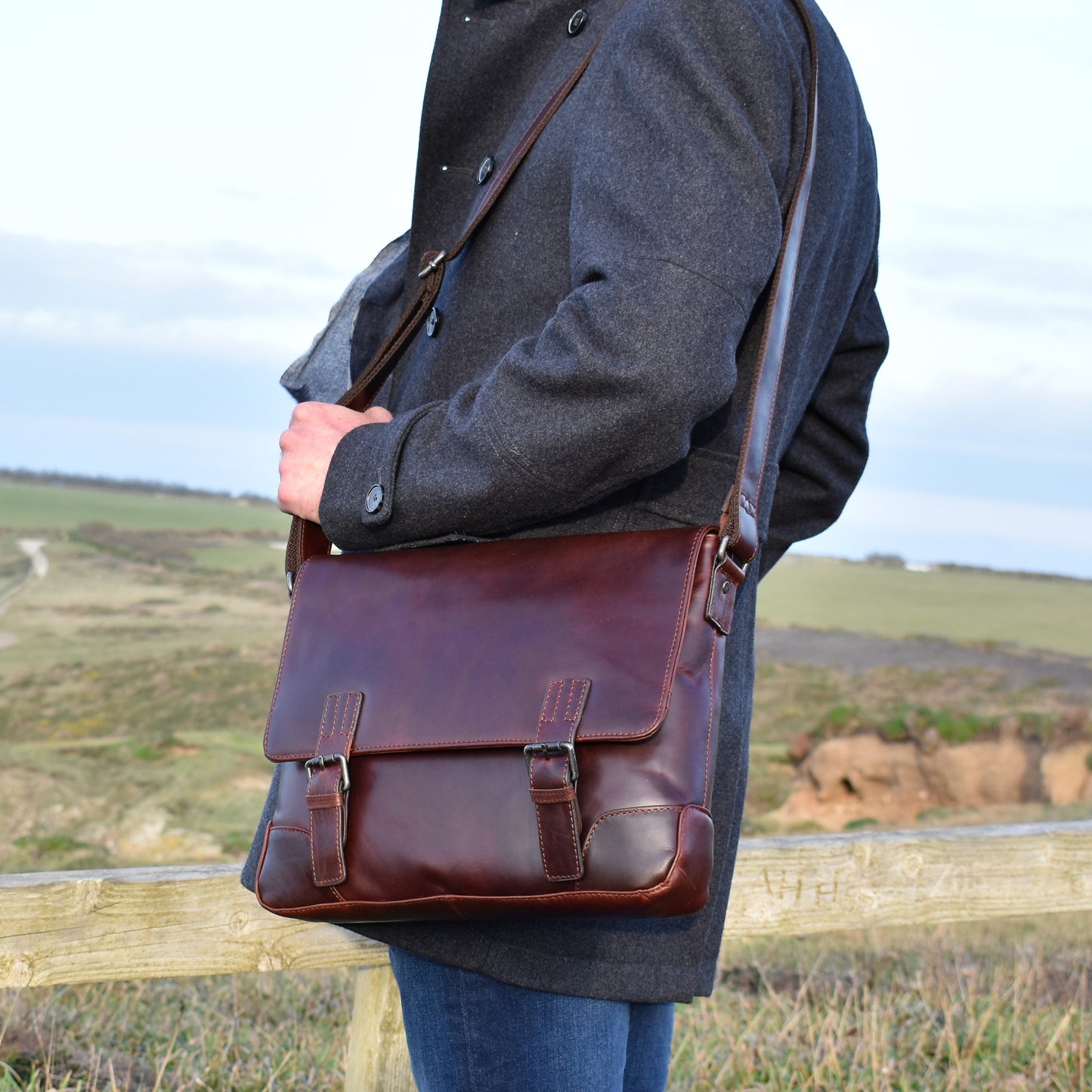 Leather Messenger Bag - Brown