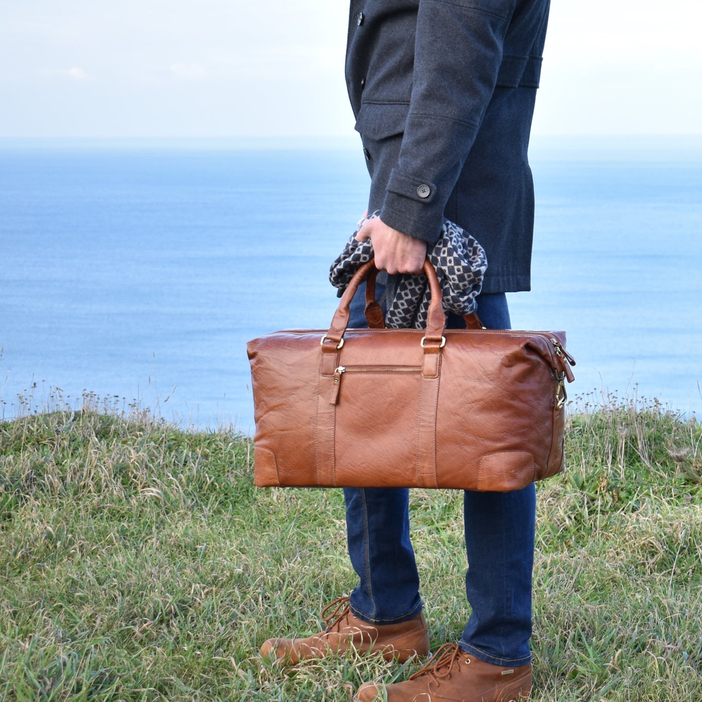 Honey Tan Creased Leather Weekend Holdall