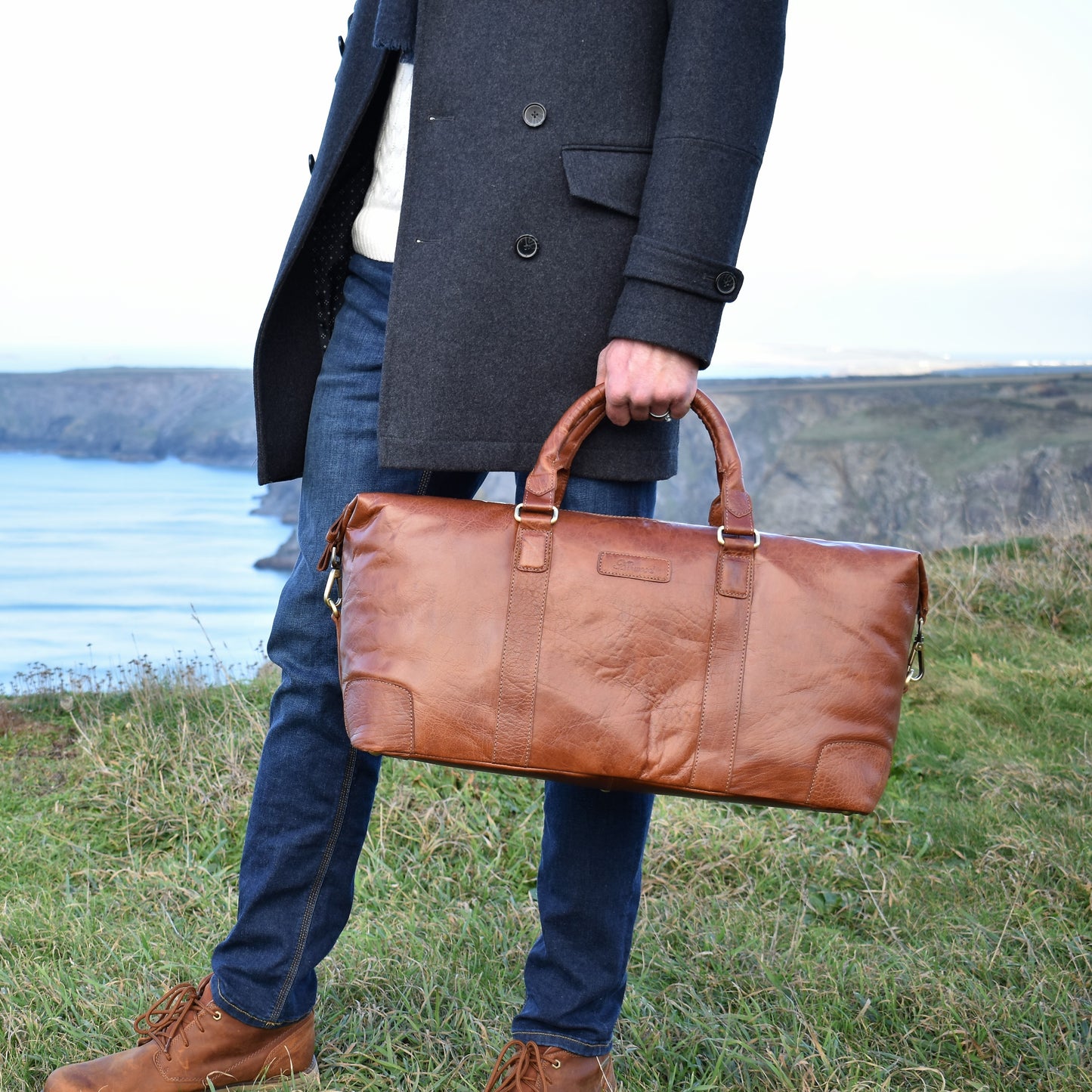 Honey Tan Creased Leather Weekend Holdall