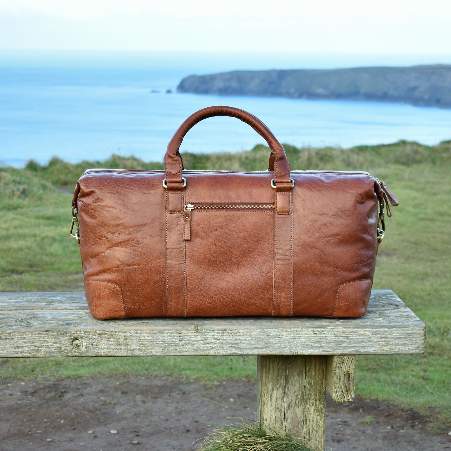 Honey Tan Creased Leather Weekend Holdall