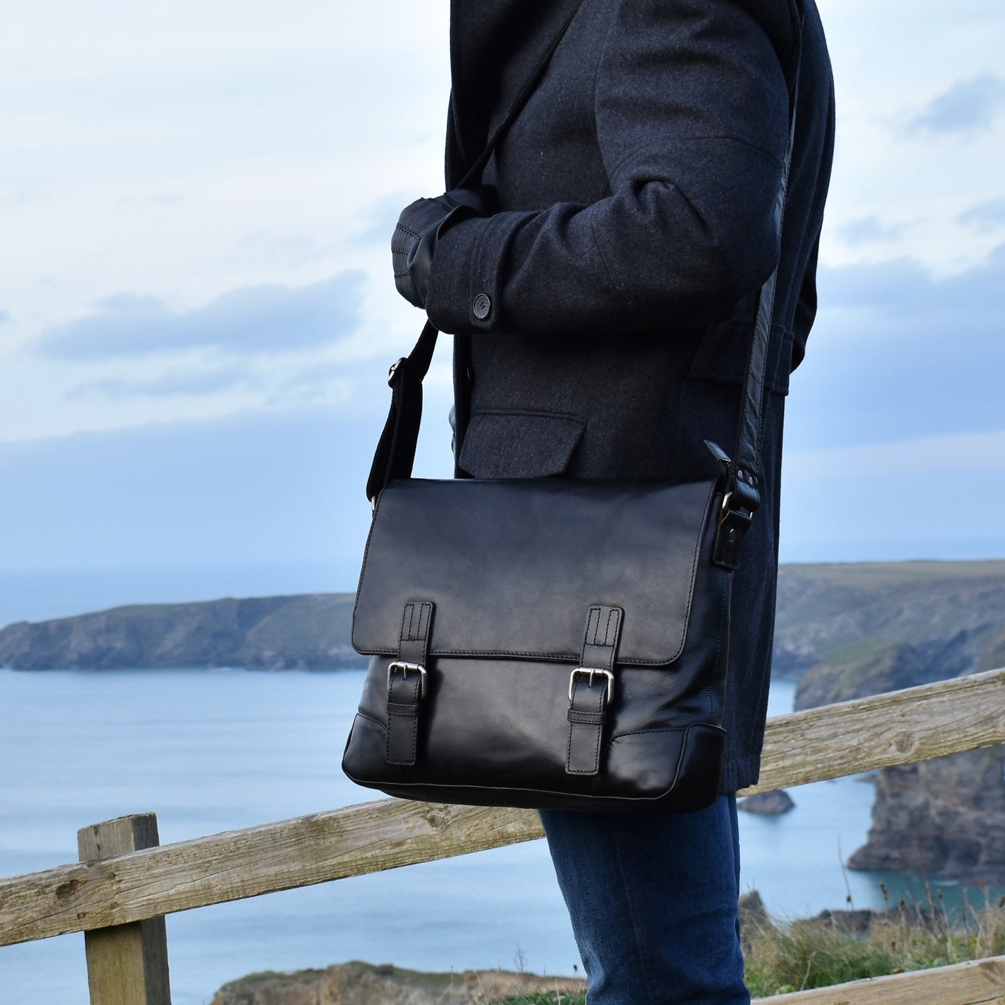 Leather Messenger Bag - Black