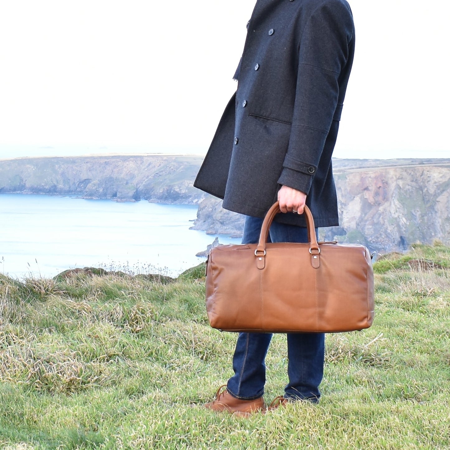 Light Tan Leather Weekend Holdall