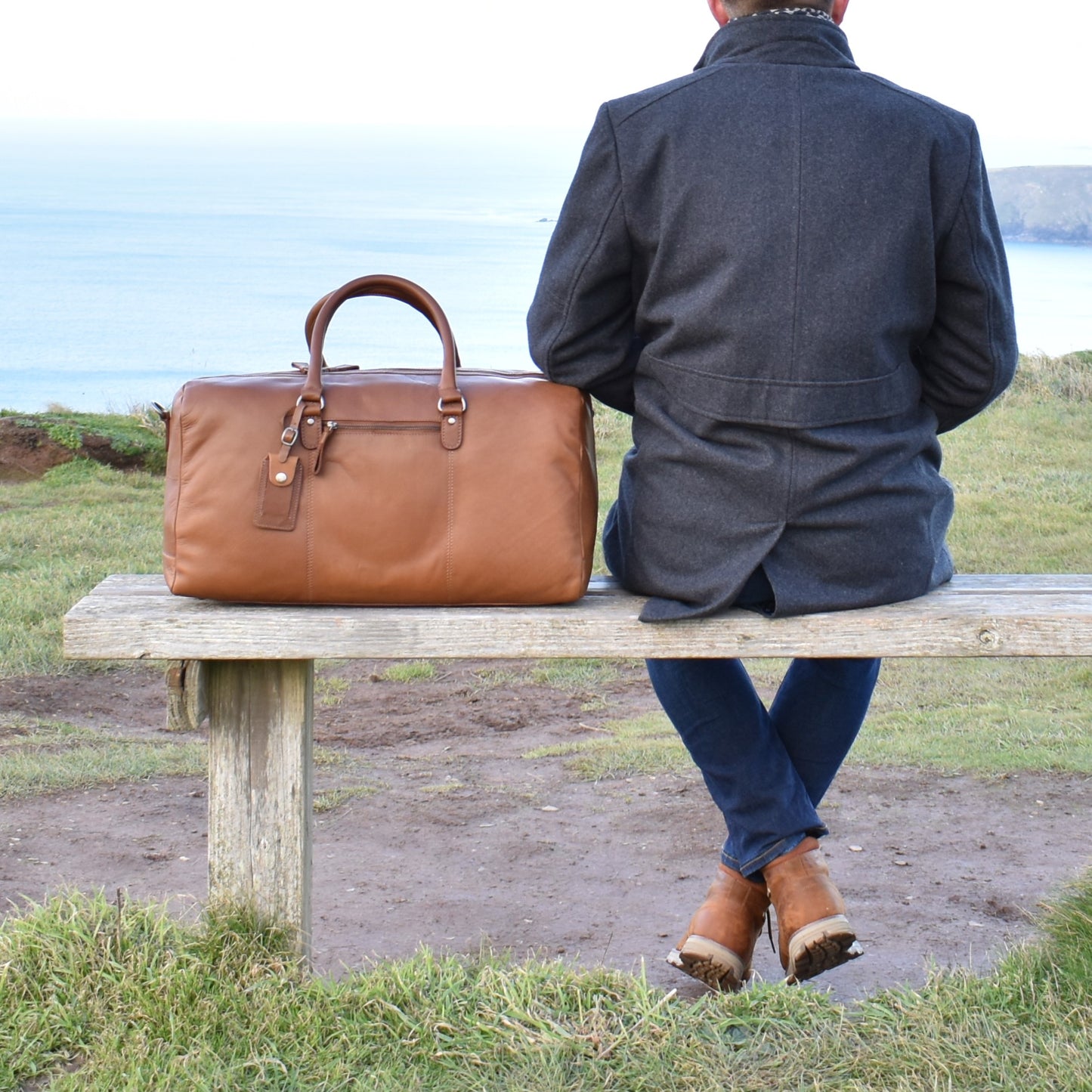 Light Tan Leather Weekend Holdall