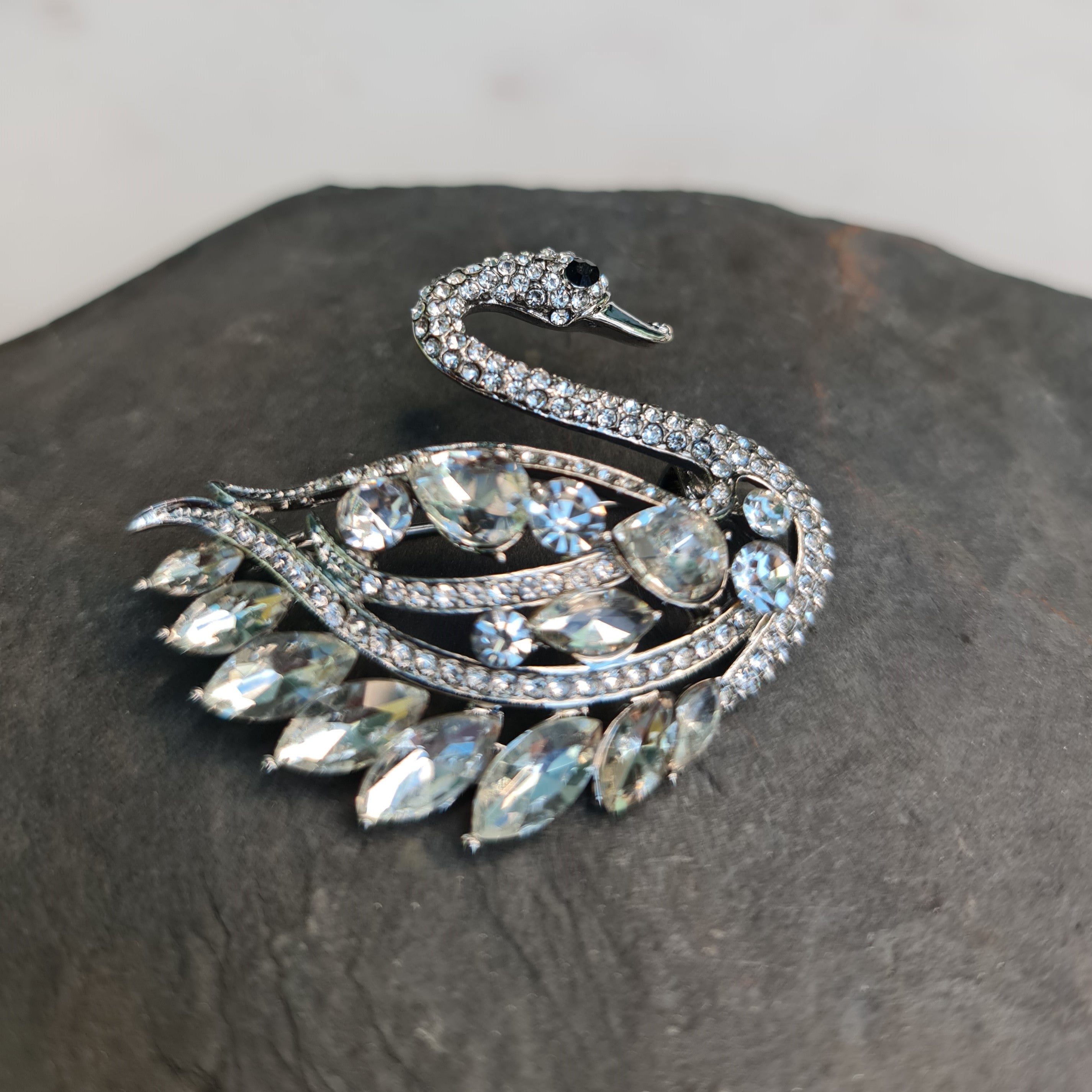 Swan Brooch – Rural Urban