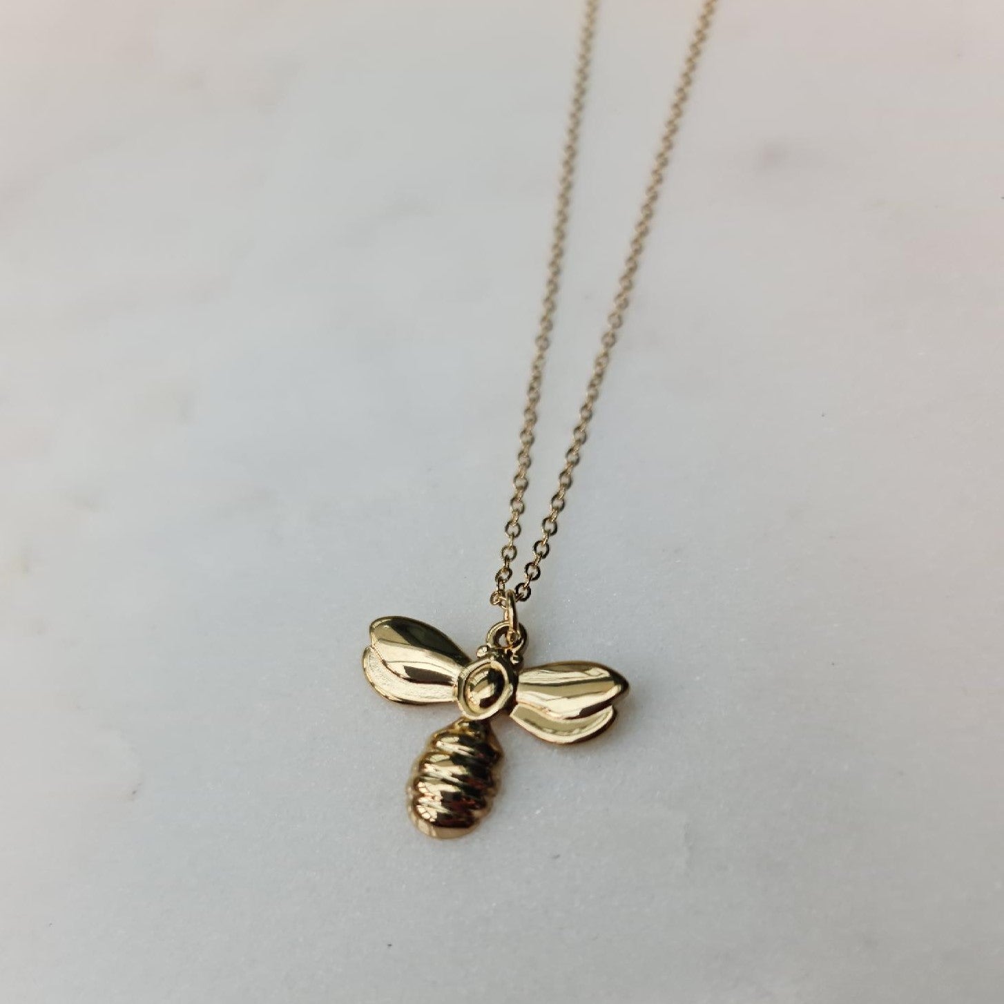 Gold plated bee necklace Clearance