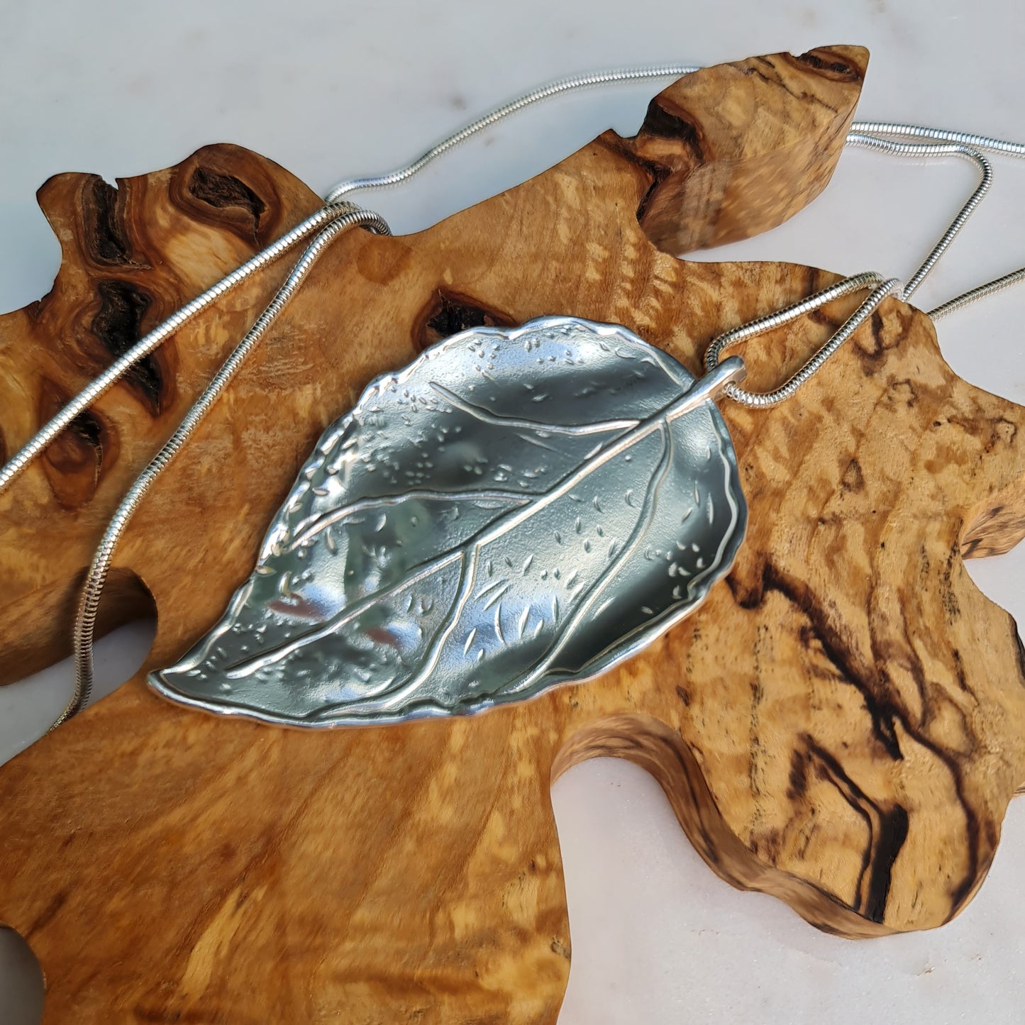 Leaf Pendant Necklace