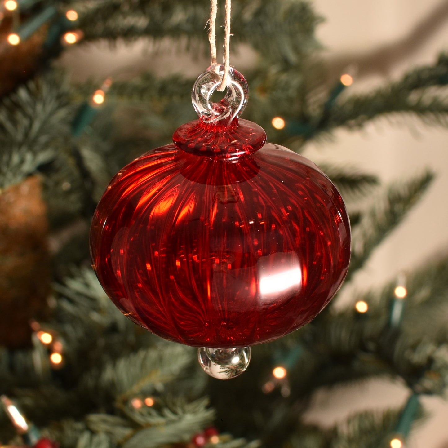 Victorian Coach - Egyptian Glass Bauble - Red - Large