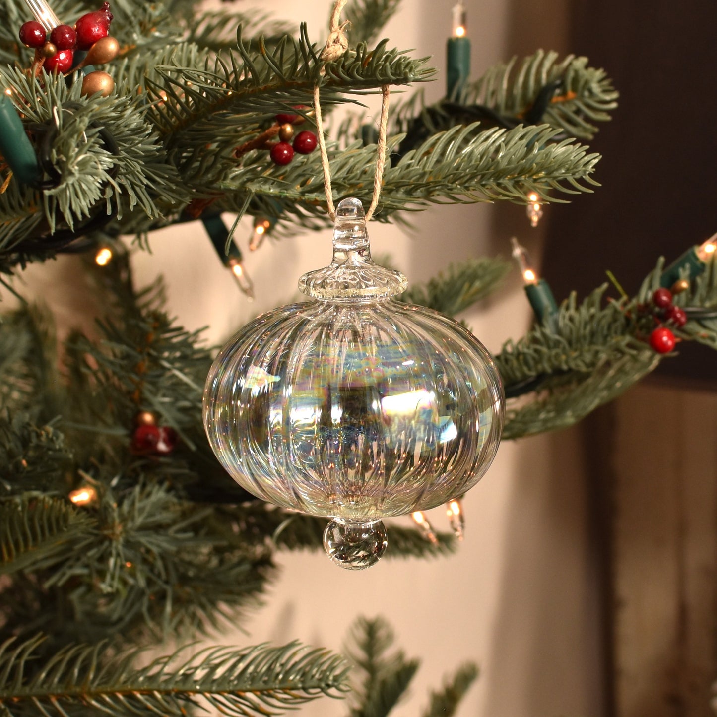 Victorian Coach - Egyptian Glass Bauble - Pearl - Large