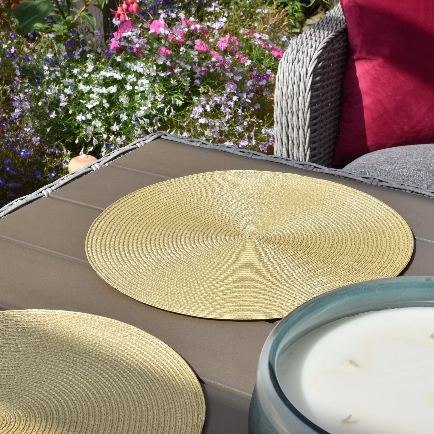 Round Woven Placemat - Golden Oatmeal