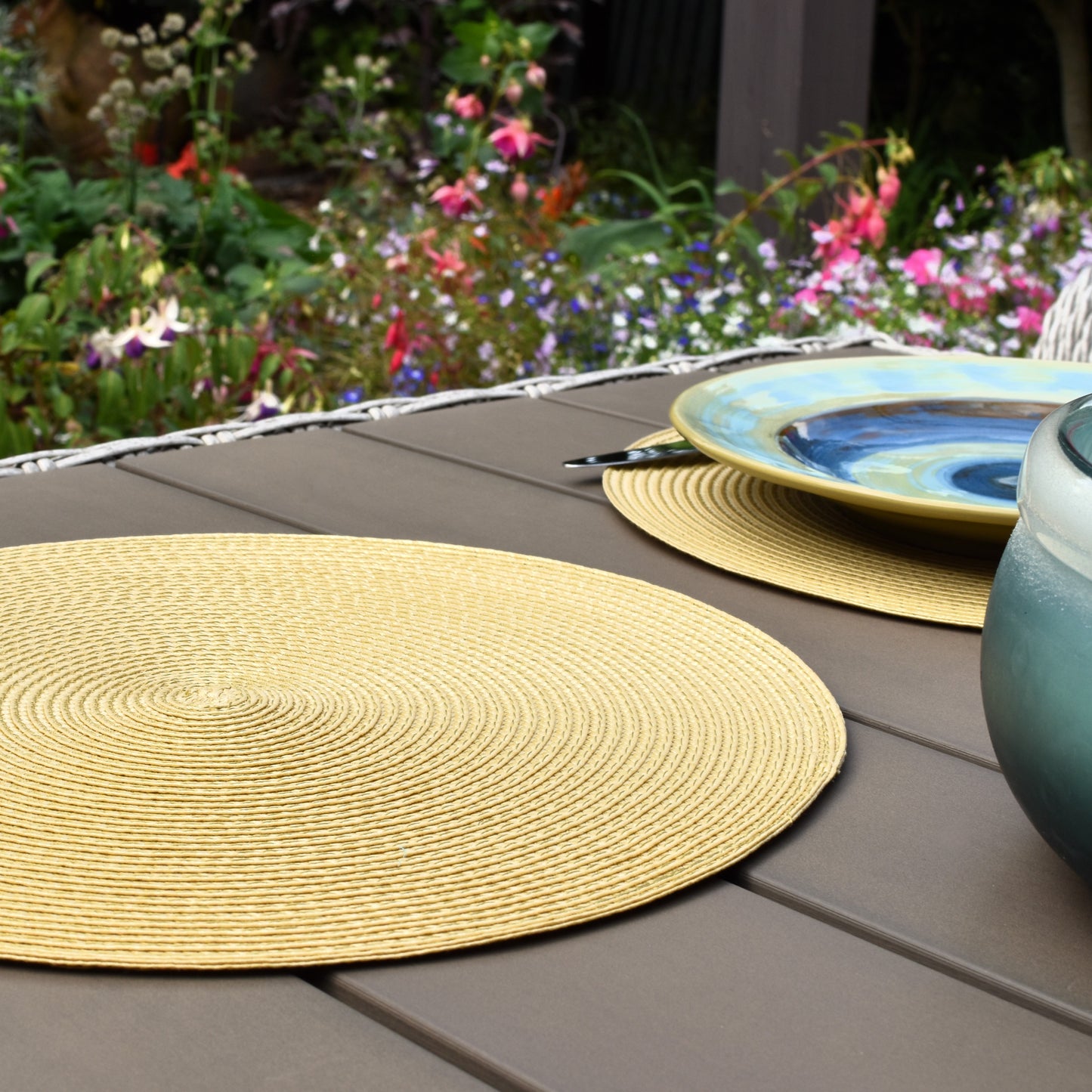 Round Woven Placemat - Golden Oatmeal