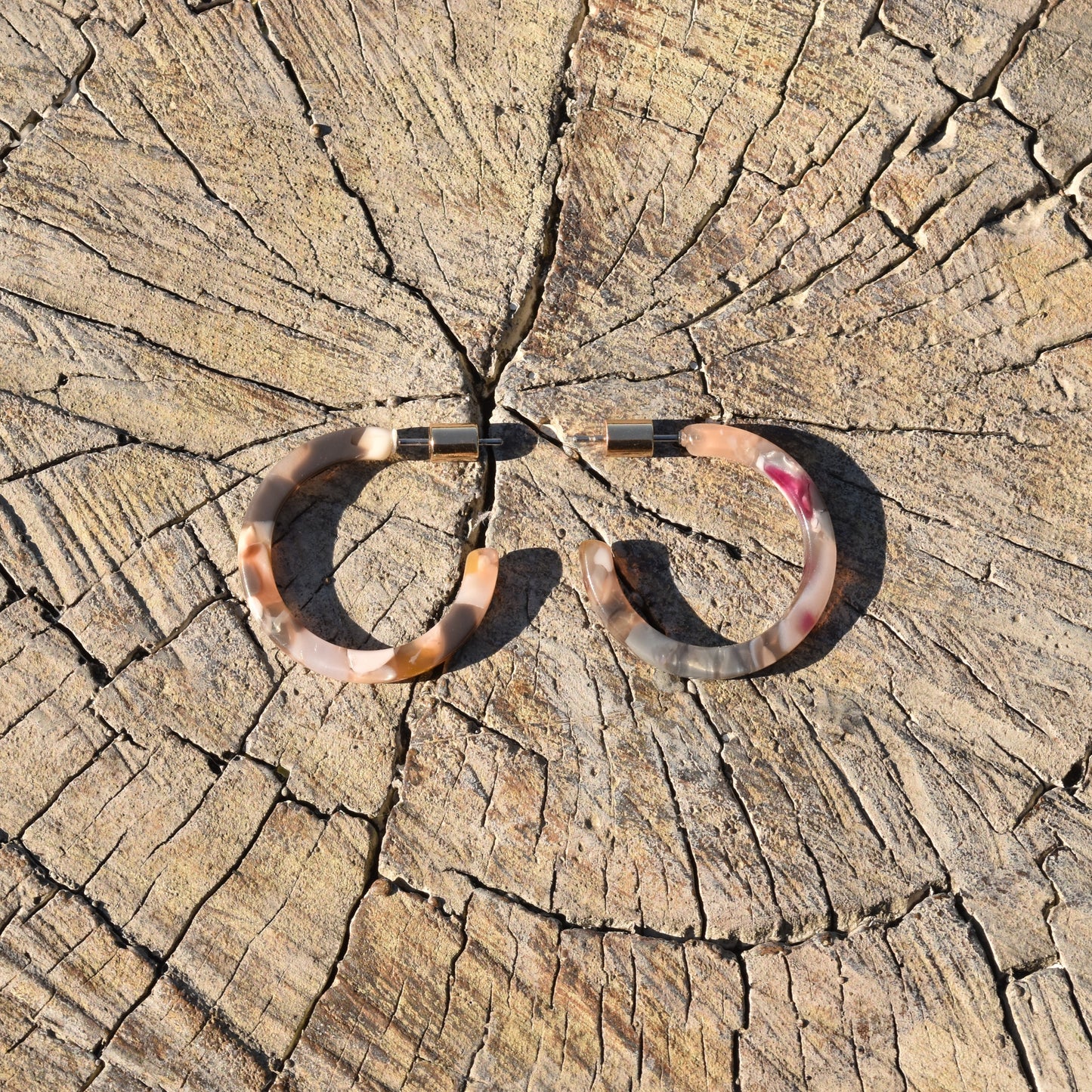 Lorena Small Hoop Earring - Neutral