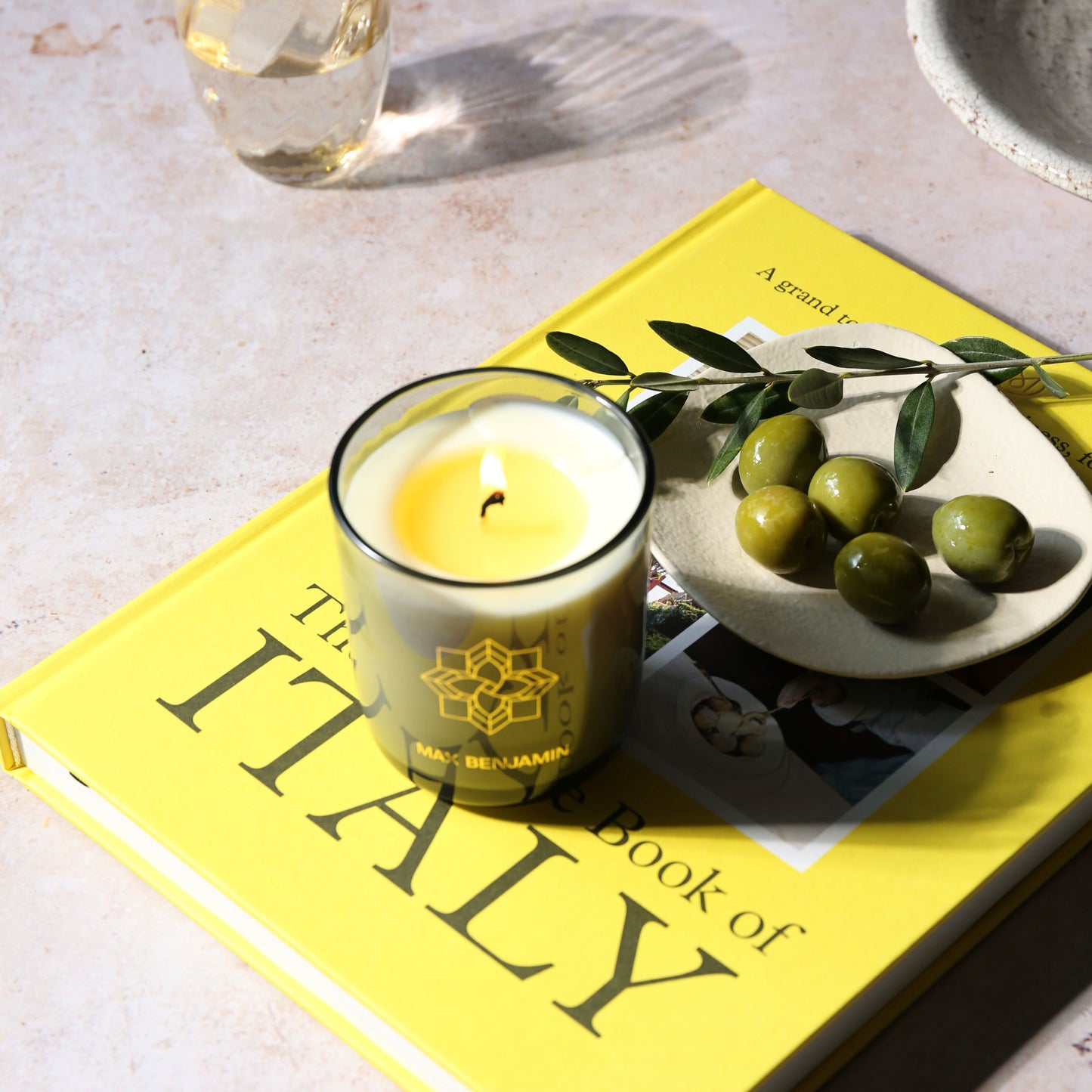 Italian Apothecary Candle - Max Benjamin