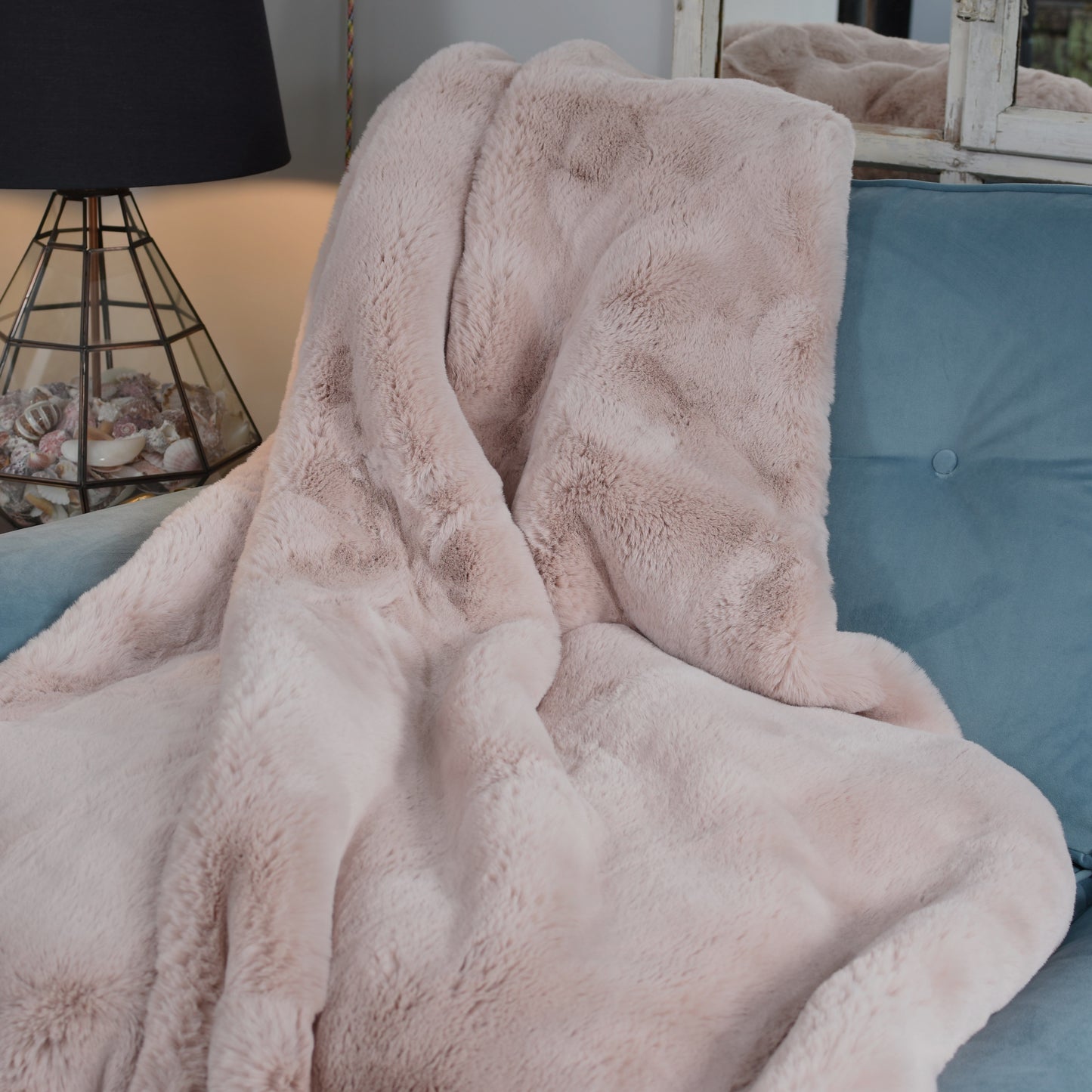 Luxury Fur Throw - Dusky Pink