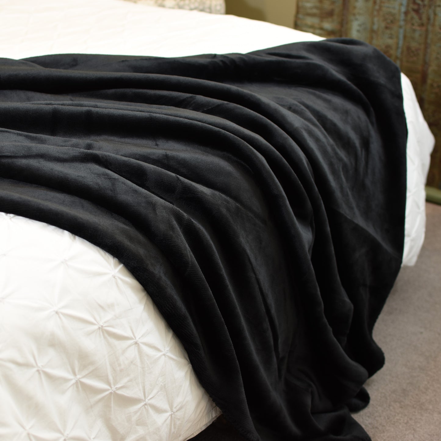 Black Fleece Throw