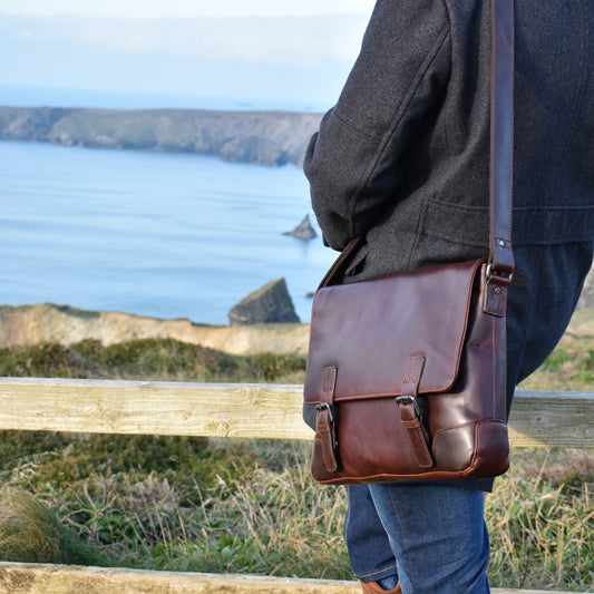 Leather Messenger Bag - Brown