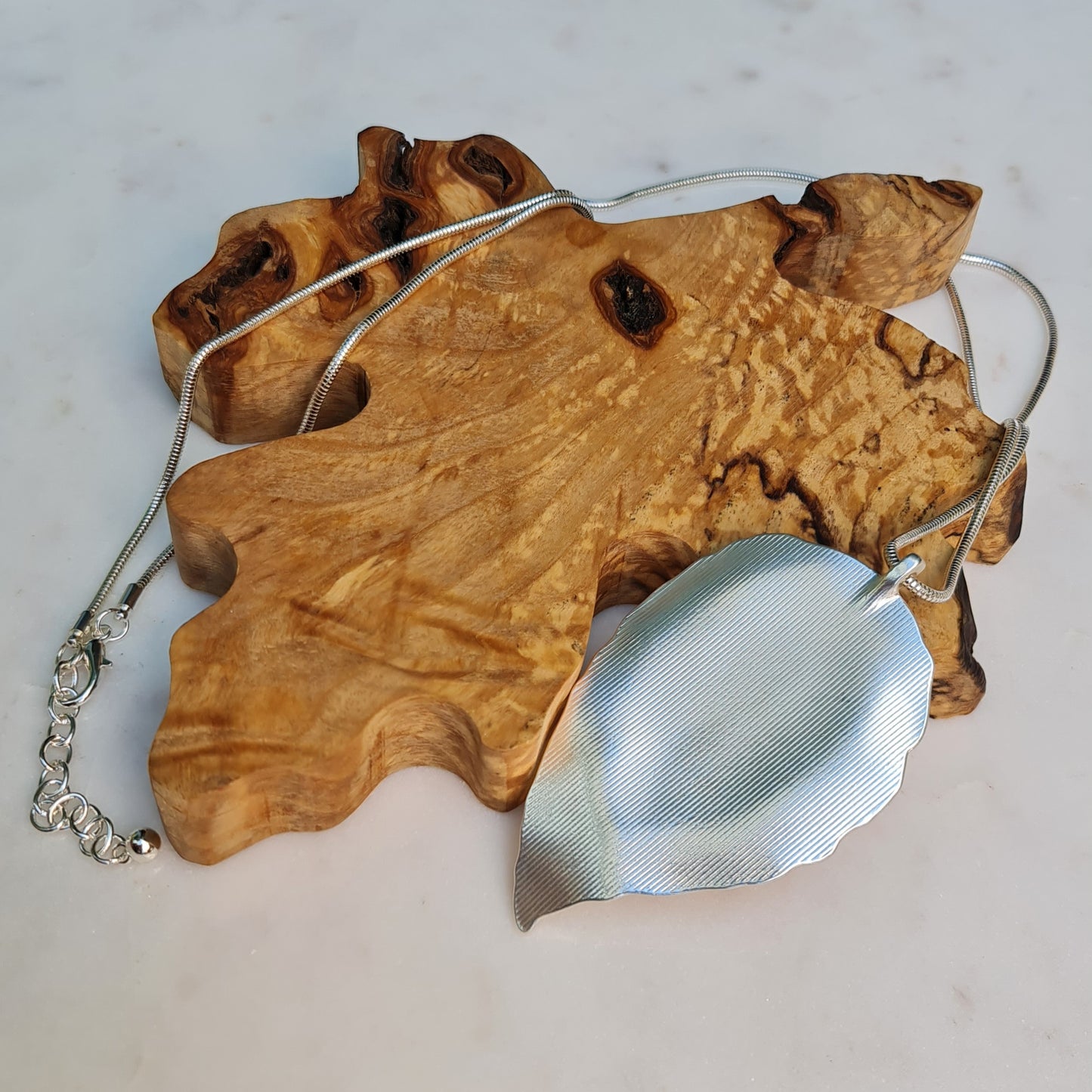 Leaf Pendant Necklace